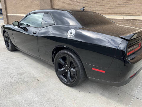 2018 Dodge Challenger SXT Plus