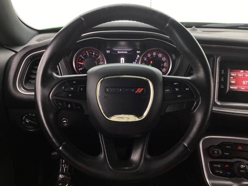 2017 Dodge Challenger SXT