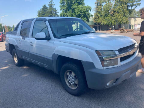 2002 Chevrolet Avalanche for sale at Blue Line Auto Group in Portland OR