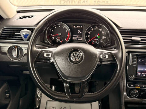 2017 Volkswagen Passat 1.8T SE