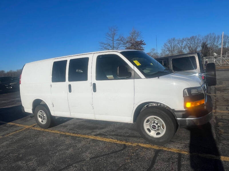 2014 GMC Savana Cargo Work Van's photo