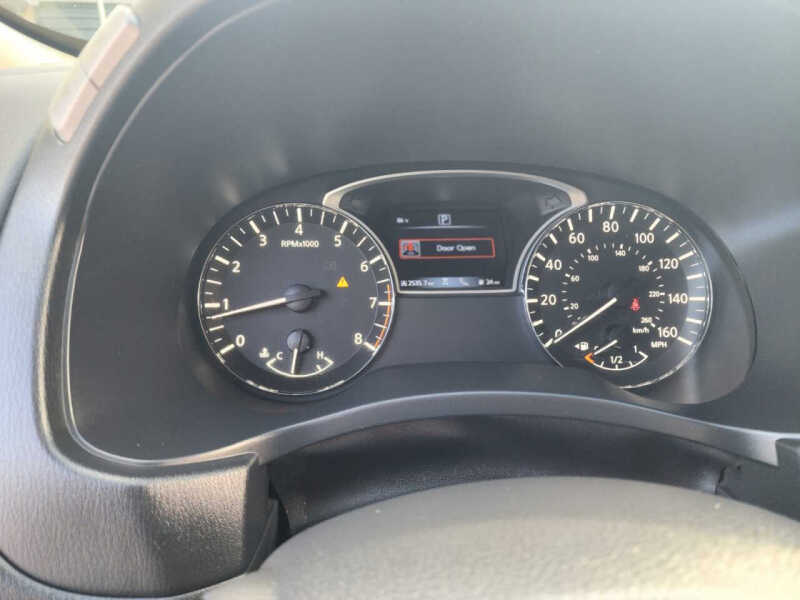 2020 Nissan Pathfinder SV