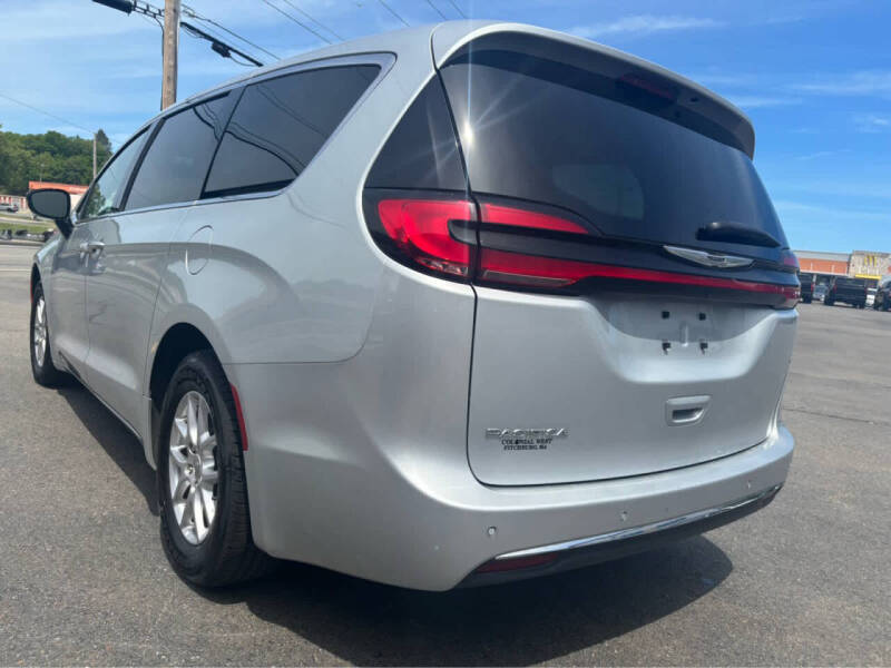 2024 Chrysler Pacifica Touring L