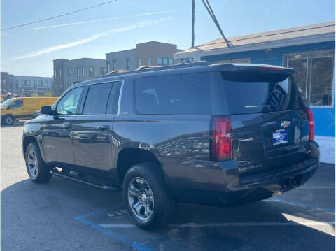 2018 Chevrolet Suburban LT
