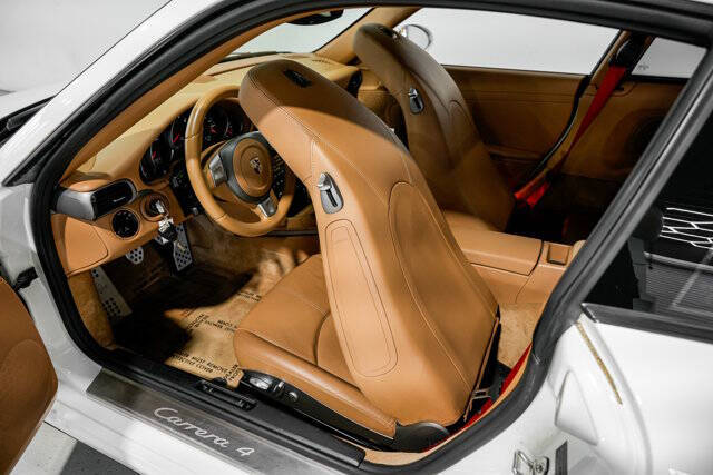 2009 Porsche 911 Carrera 4