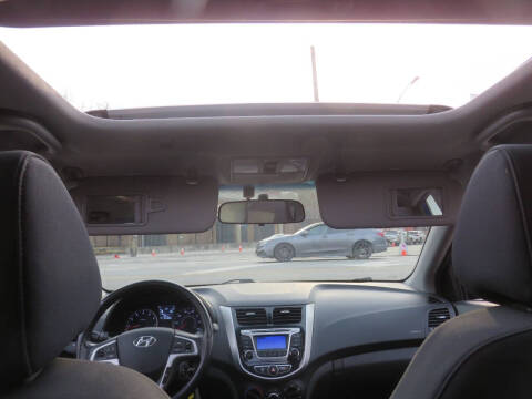 2014 Hyundai Accent SE