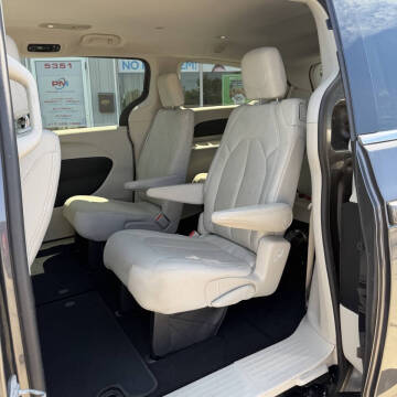 2017 Chrysler Pacifica Touring
