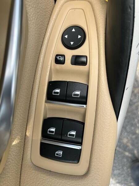 2018 BMW 3 Series 320i