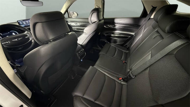 2022 Genesis GV70 2.5T Standard