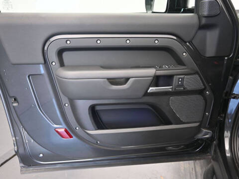 2023 Land Rover Defender 90 V8