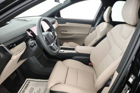 2025 Volvo EX90 Twin Plus 6P