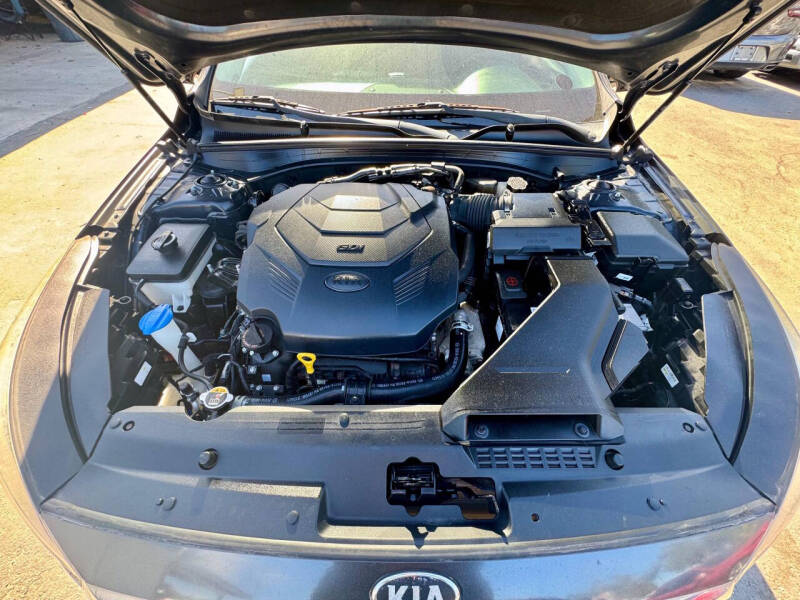 2018 Kia Cadenza Premium