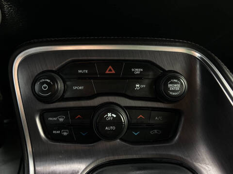 2017 Dodge Challenger SXT