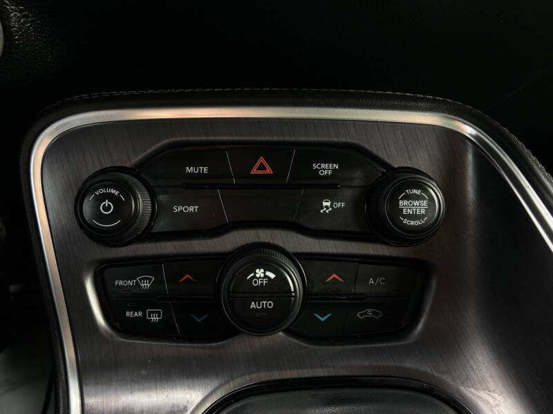 2017 Dodge Challenger SXT