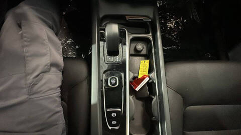 2023 Volvo XC60 B5 Plus Dark Theme
