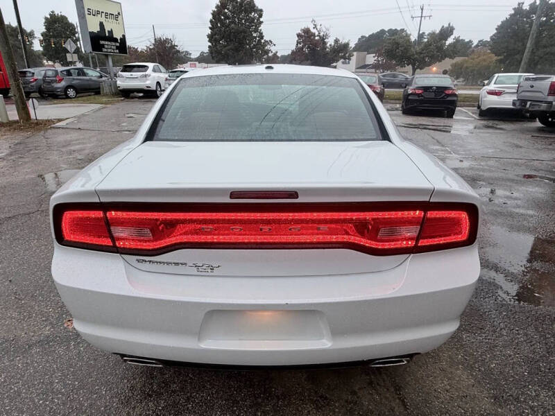 2013 Dodge Charger SE