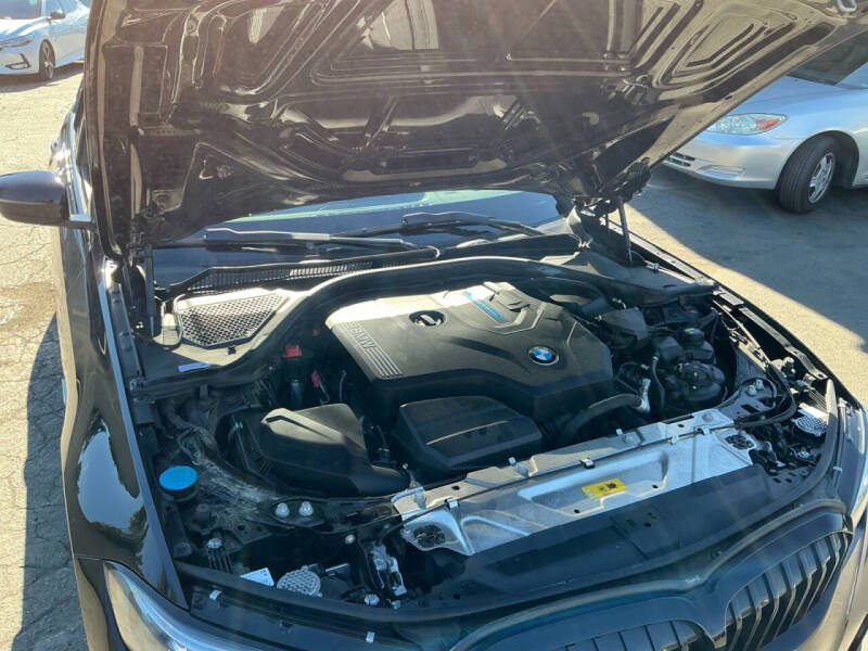 2022 BMW 3 Series 330e