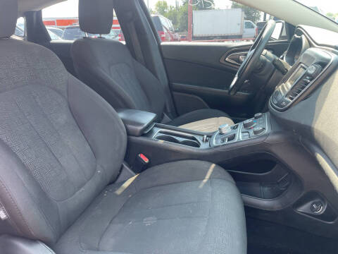 2016 Chrysler 200 Limited