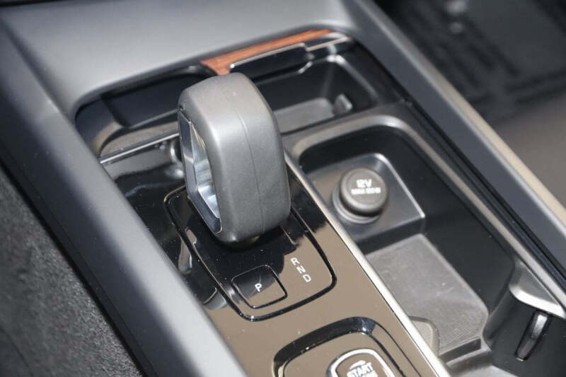 2024 Volvo V60 Cross Country B5 Plus