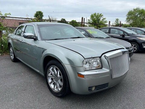 2006 Chrysler 300 for sale at 28th St Auto Sales & Service in Wilmington DE