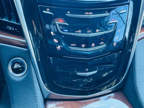 2018 Cadillac Escalade Luxury