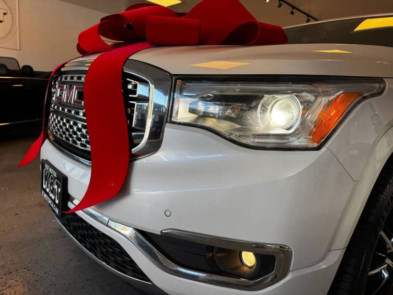 2017 GMC Acadia Denali
