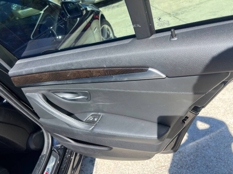 2016 BMW 5 Series 528i