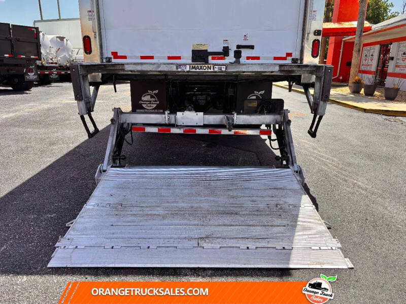 2020 Freightliner M2 106