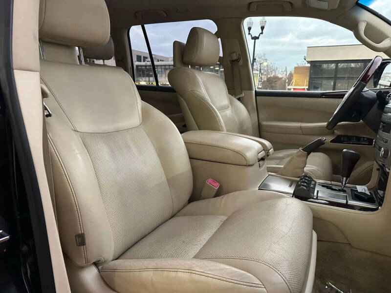 2013 Lexus LX 570