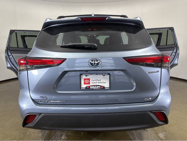 2022 Toyota Highlander Hybrid XLE