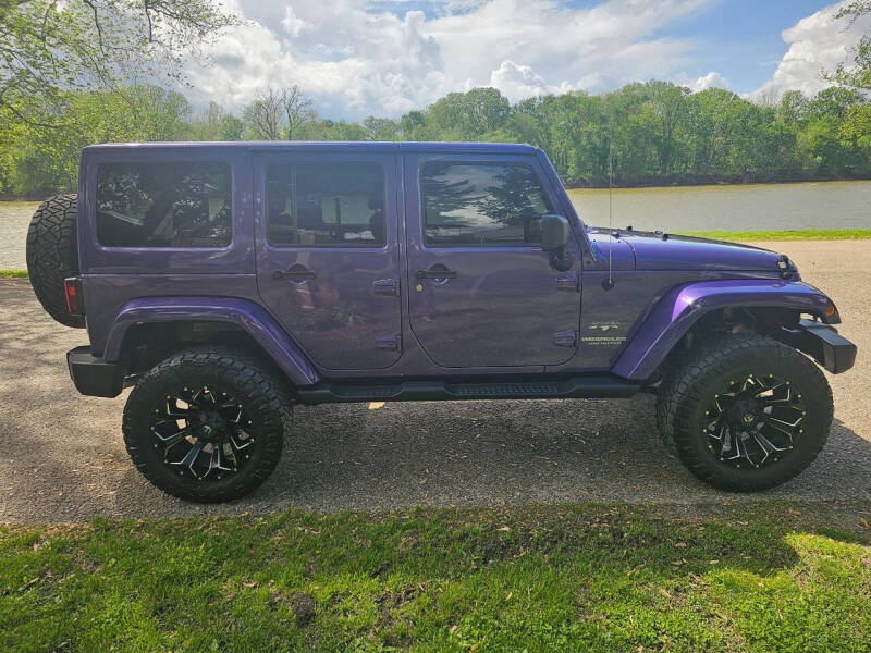 Used 2017 Jeep Wrangler Unlimited Sahara with VIN 1C4BJWEG4HL738585 for sale in Terre Haute, IN