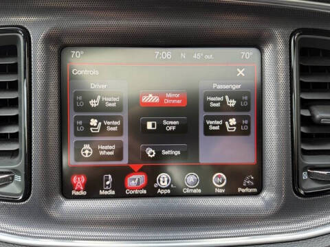 2016 Dodge Challenger 392 HEMI Scat Pack Shaker