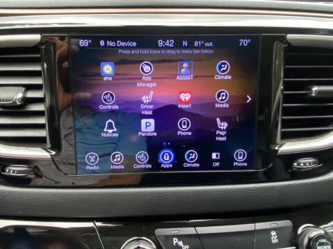 2017 Chrysler Pacifica Touring-L