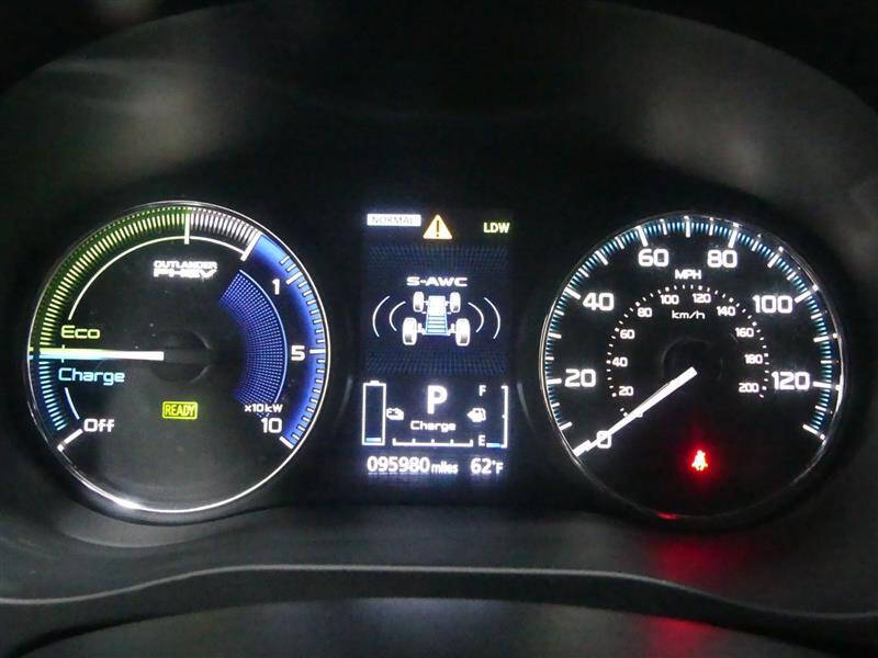 2022 Mitsubishi Outlander PHEV LE
