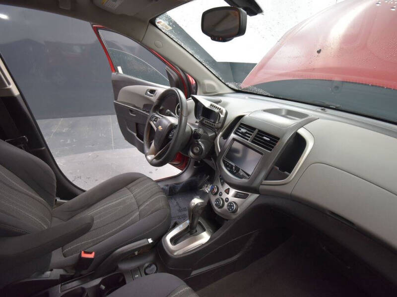 2016 Chevrolet Sonic LT Auto