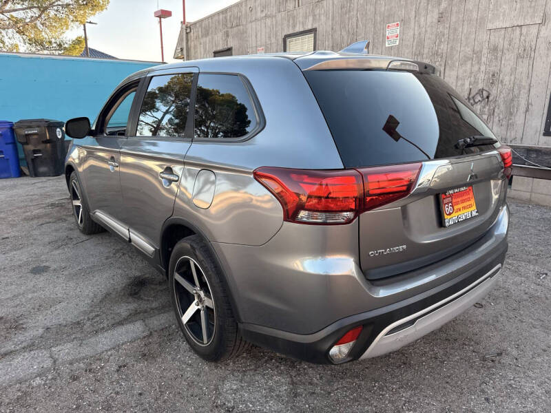 2020 Mitsubishi Outlander SE