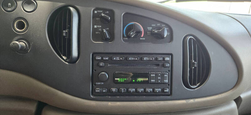 2007 Ford E-Series E-350 SD XLT