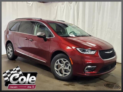 2023 Chrysler Pacifica for sale at COLE Automotive in Kalamazoo MI