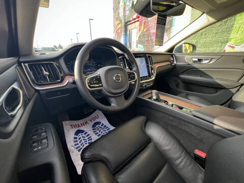 2023 Volvo S60 B5 Ultimate Bright Theme