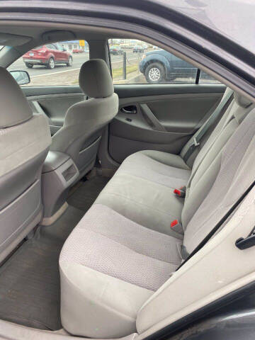 2011 Toyota Camry LE