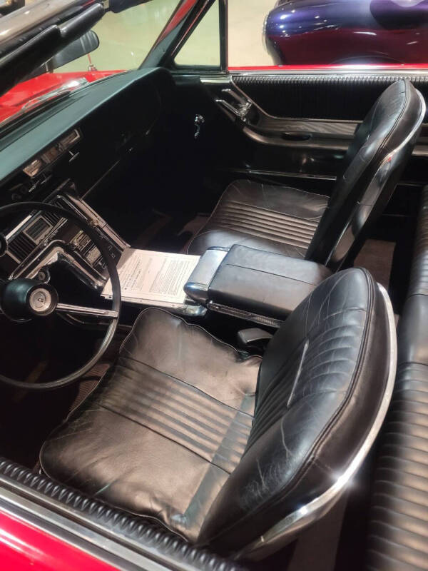 1965 Ford Thunderbird