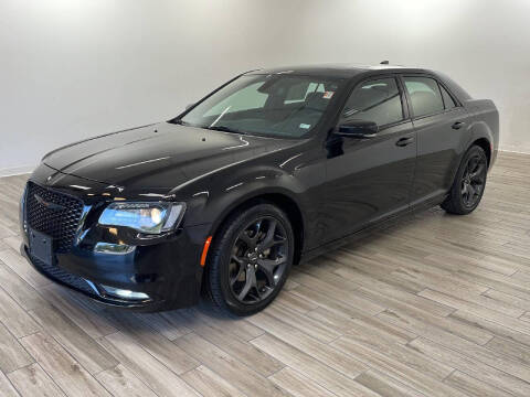 2023 Chrysler 300 for sale at Juan Autos y mas in O'Fallon MO