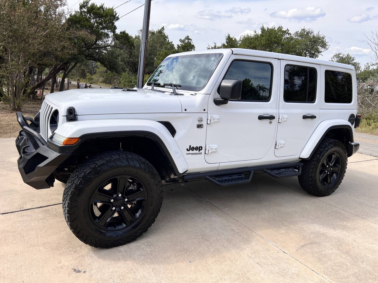 Used Car 2019 Jeep Wrangler Unlimited  Sahara Altitude 4x4 4dr Suv For Sale Under $30,000 In Austin, Texas