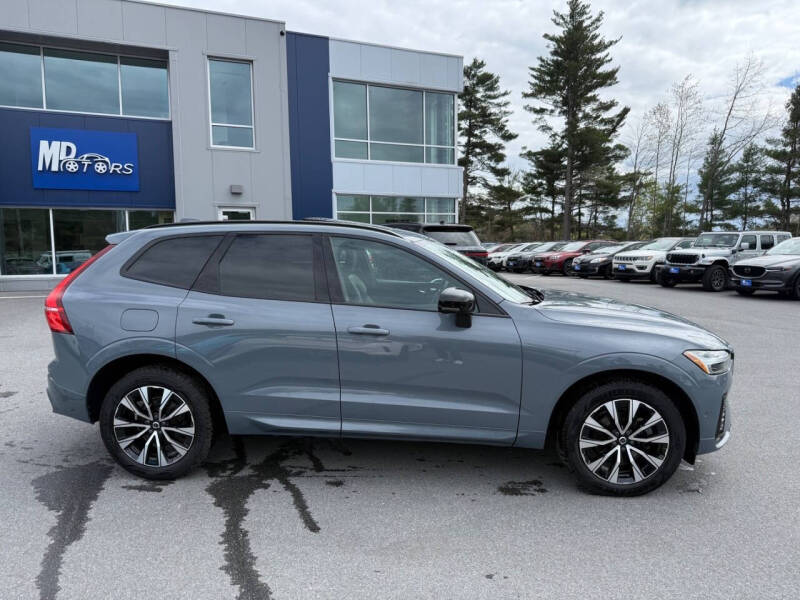 2023 Volvo XC60 B5 Plus Dark Theme