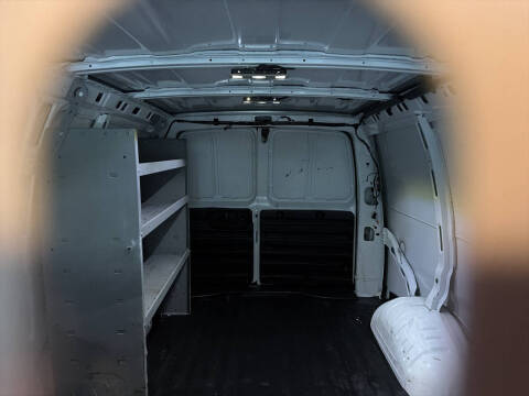 2023 GMC Savana 2500