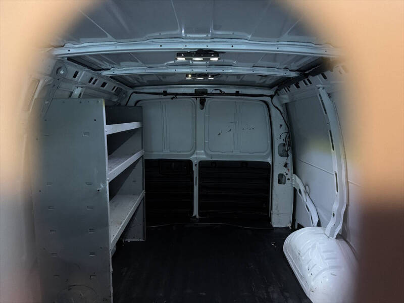 2023 GMC Savana 2500