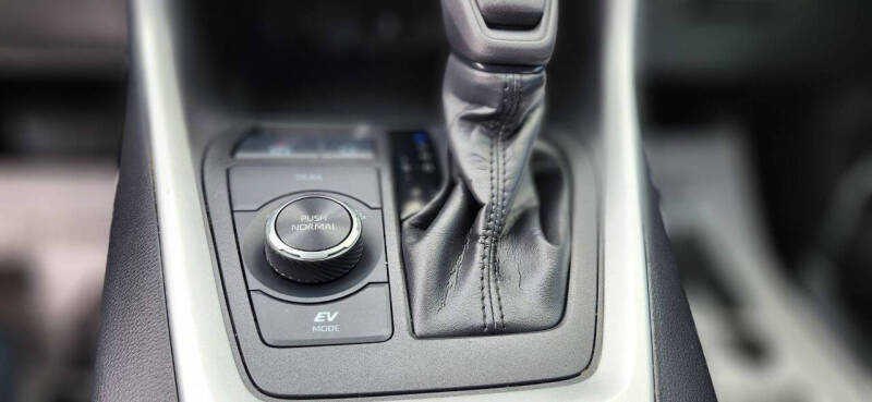 2022 Toyota RAV4 Hybrid LE