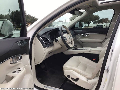 2020 Volvo XC90 T5 Momentum