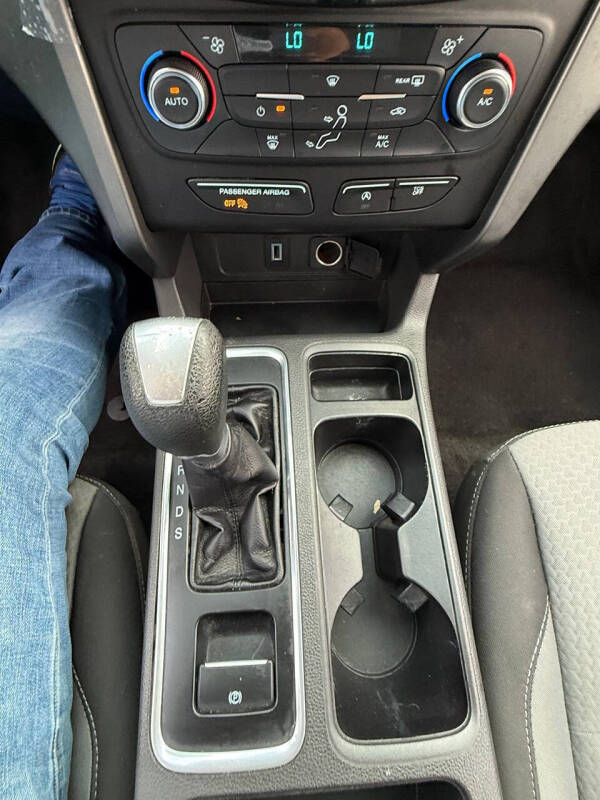 2017 Ford Escape SE