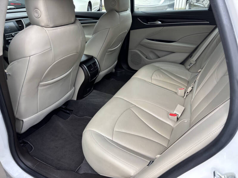 2017 Buick LaCrosse Essence